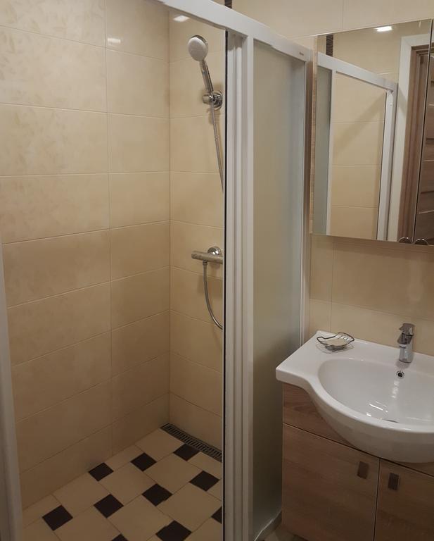 Lux Apartment Pärnu Buitenkant foto